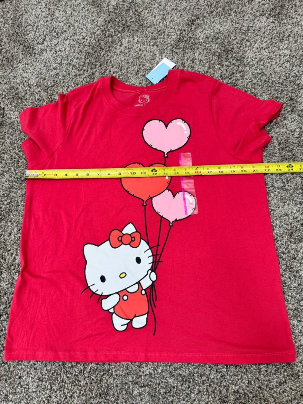Hello Kitty Heart Balloon Graphic T Shirt Womens XXL Pink Sanrio NWT - Picture 9 of 11